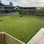 Dom wakacyjny Cozy Summer House With 100 Meters To The Sea *