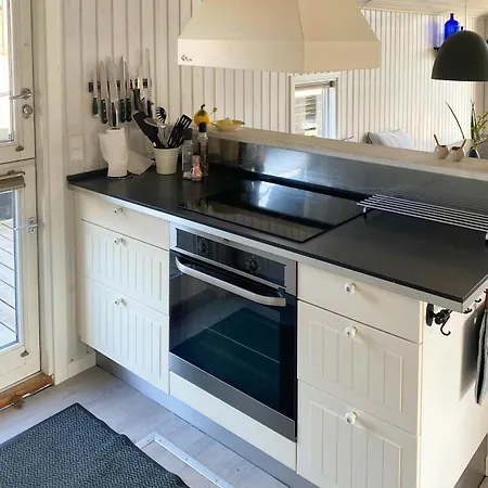 Ferienhaus Cozy Summer House With 100 Meters To The Sea