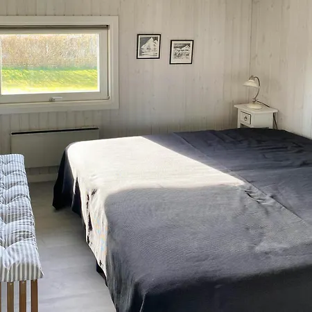 Cozy Summer House With 100 Meters To The Sea Ferienhaus *